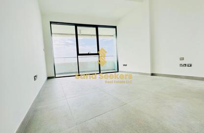 Apartment - 2 - 4 for rent in Al Sail Tower - Al Dana - Al Raha Beach - Abu Dhabi