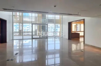 Apartment - 4 Bedrooms - 5 Bathrooms for rent in Marina Residences 1 - Marina Residences - Palm Jumeirah - Dubai
