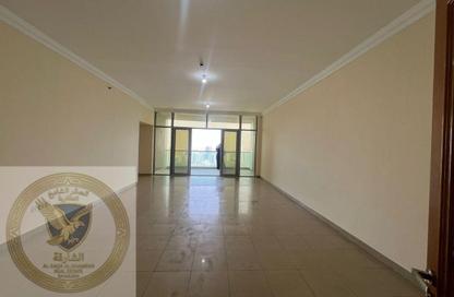 Apartment - 4 Bedrooms - 5 Bathrooms for rent in Al Majaz 3 - Al Majaz - Sharjah Apartment - 4 Bedrooms - 5 Bathrooms for rent in Al Majaz 3 - Al Majaz - Sharjah