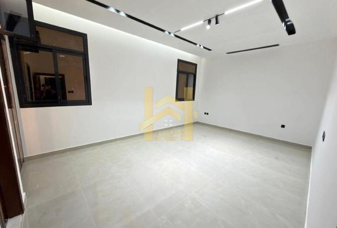 84067958 - Property Image 2