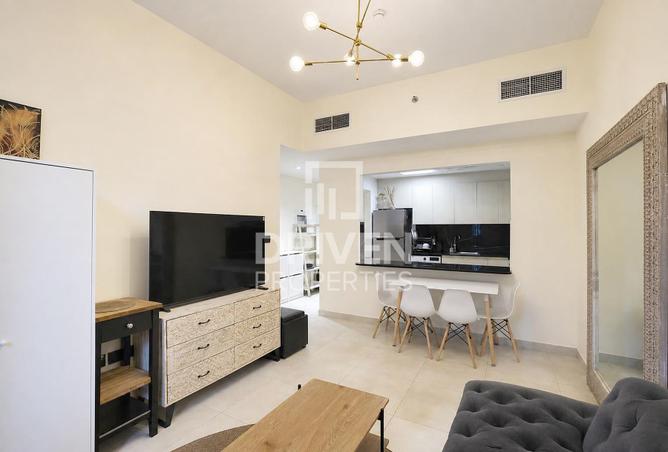 Great Community | Modern Layout | Spacious Unit photo 3