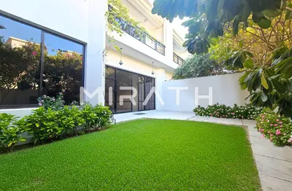 فيلا - 4 غرف نوم - 4 حمامات للايجار في فلل الجميرا 1 - جميرا 1 - جميرا - دبي