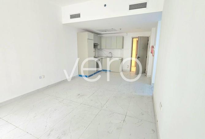 82802167 - Property Image 2