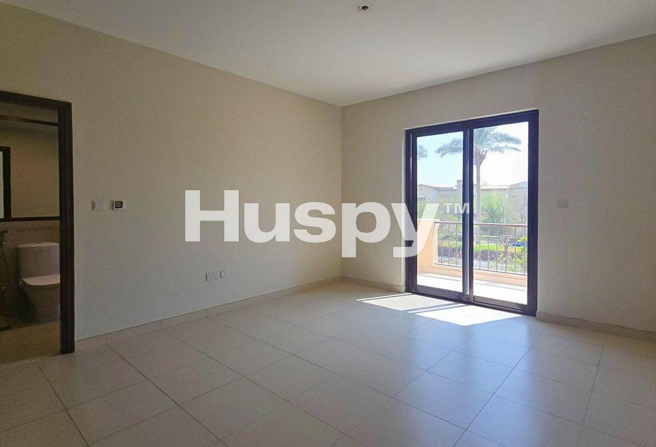Vacant | Landscaped | Unfurnished photo 12