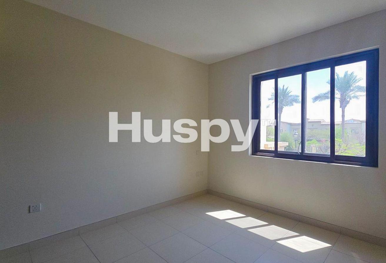 Vacant | Landscaped | Unfurnished photo 11
