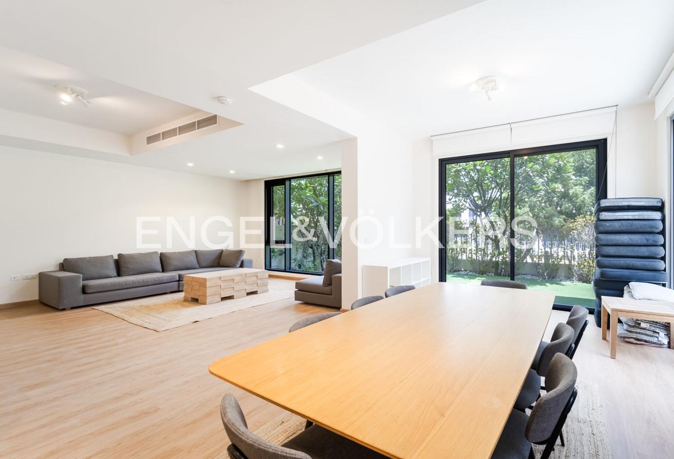 Private Garden | Vacant | Fully Furnished photo 11