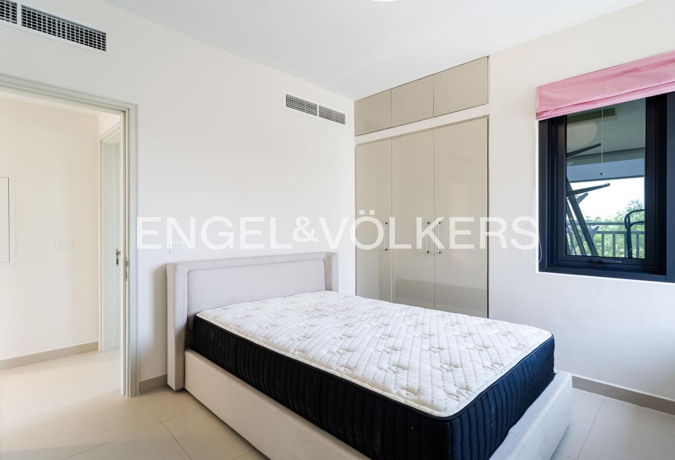 Private Garden | Vacant | Fully Furnished photo 29