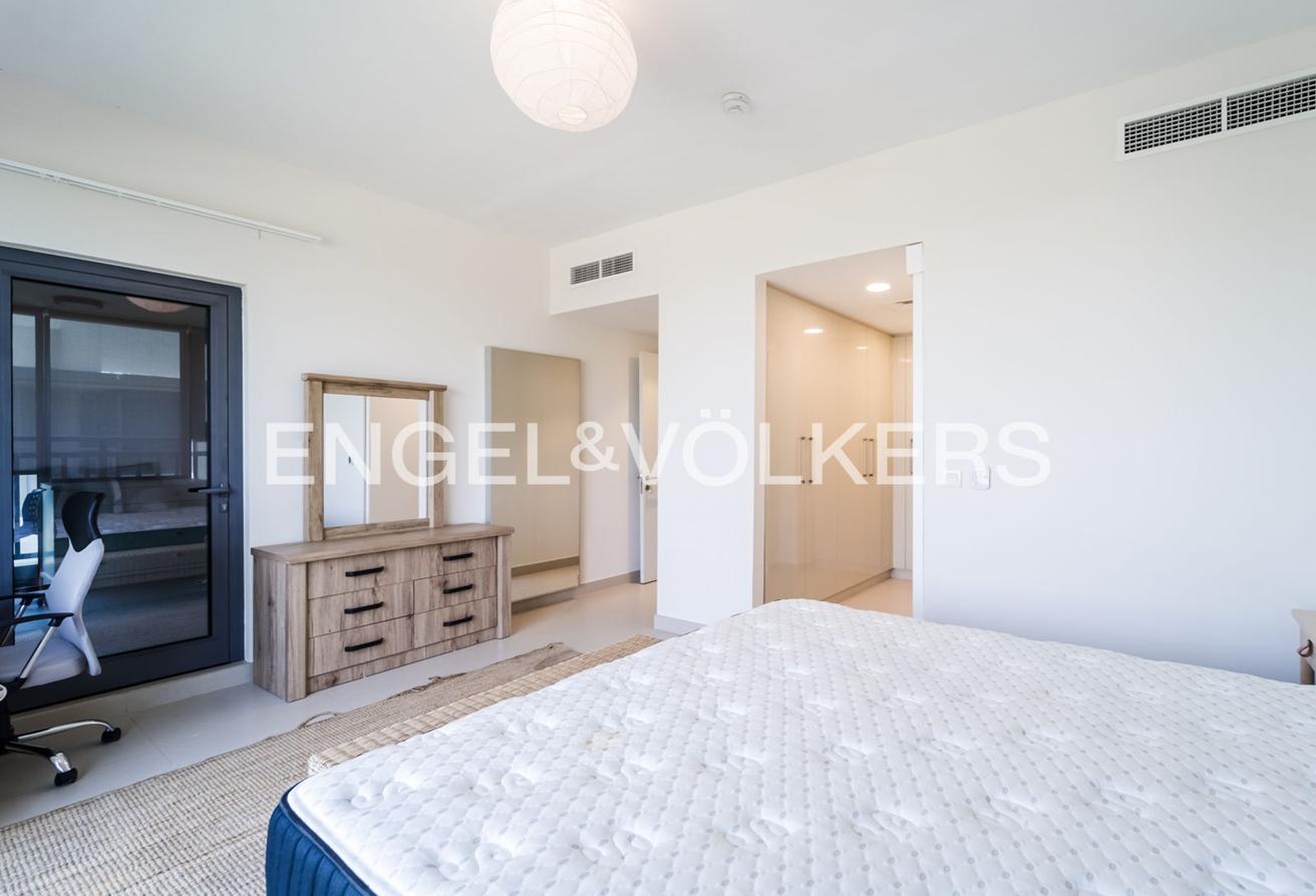 Private Garden | Vacant | Fully Furnished photo 19