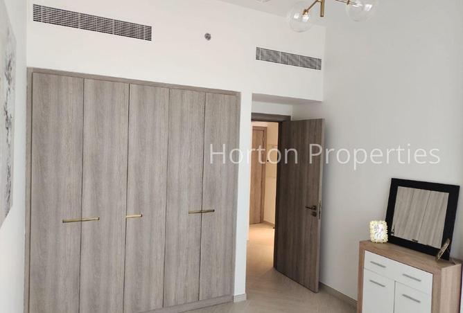 FULLY FURNISHED | CHILLAR FREE | NEAR EXIT photo 3