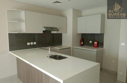 Apartment - 2 - 3 for rent in SOL Avenue - Business Bay - Dubai