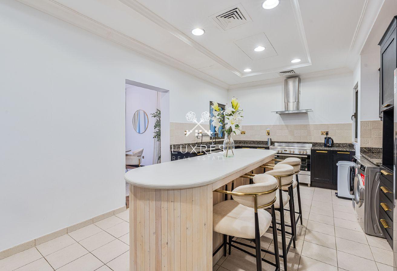 Exclusive 4BR + Maid | Upgraded | Palm Living photo 8