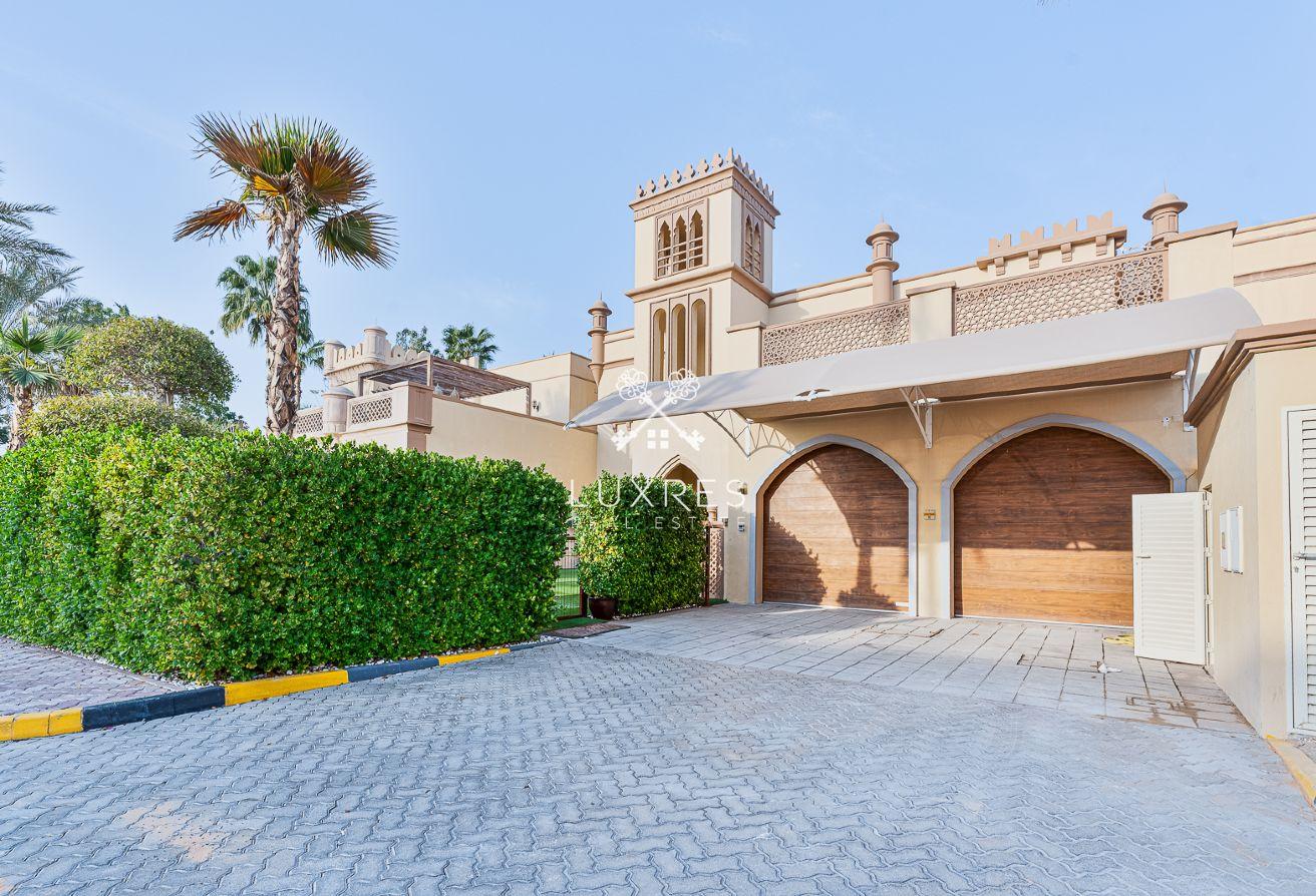 Exclusive 4BR + Maid | Upgraded | Palm Living photo 29