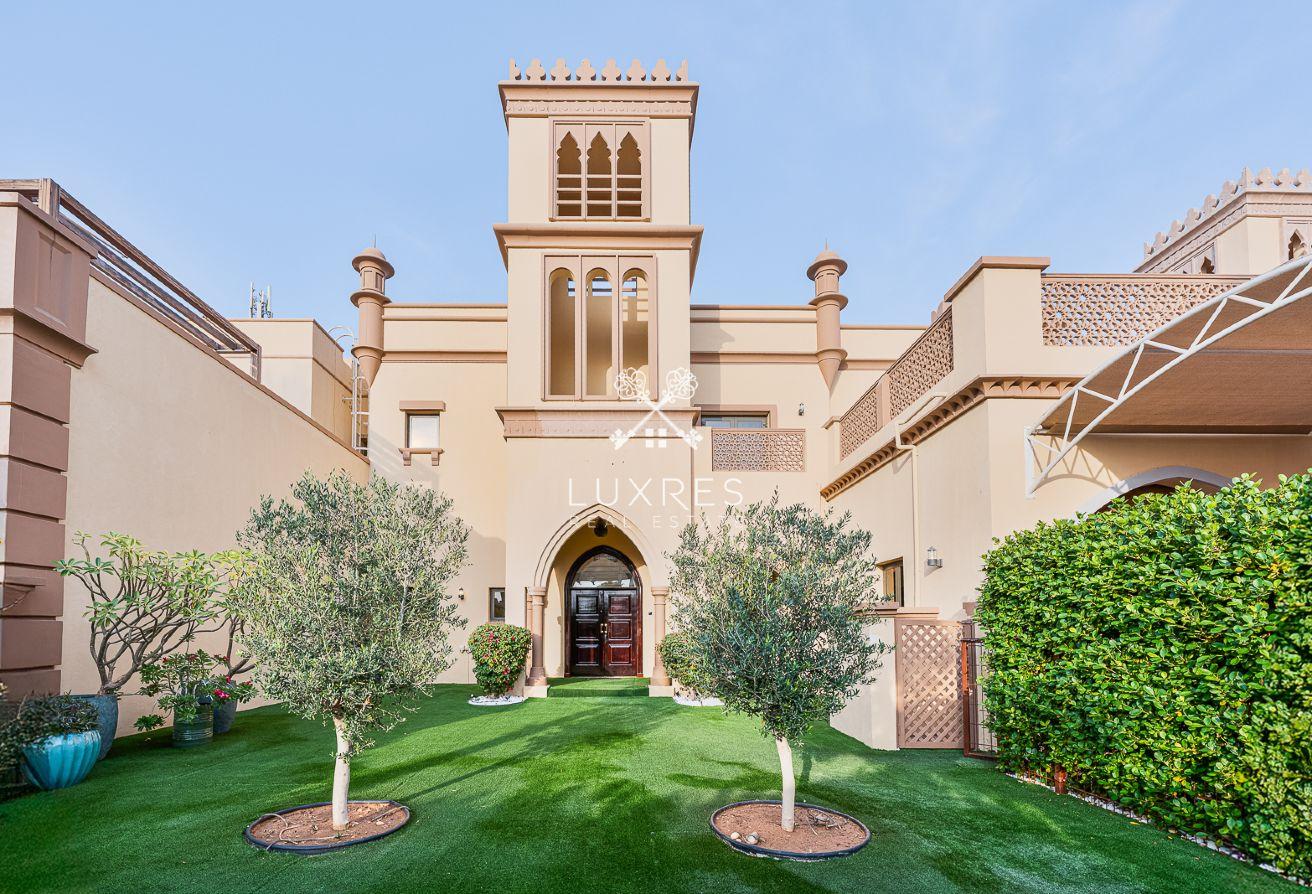 Exclusive 4BR + Maid | Upgraded | Palm Living photo 30