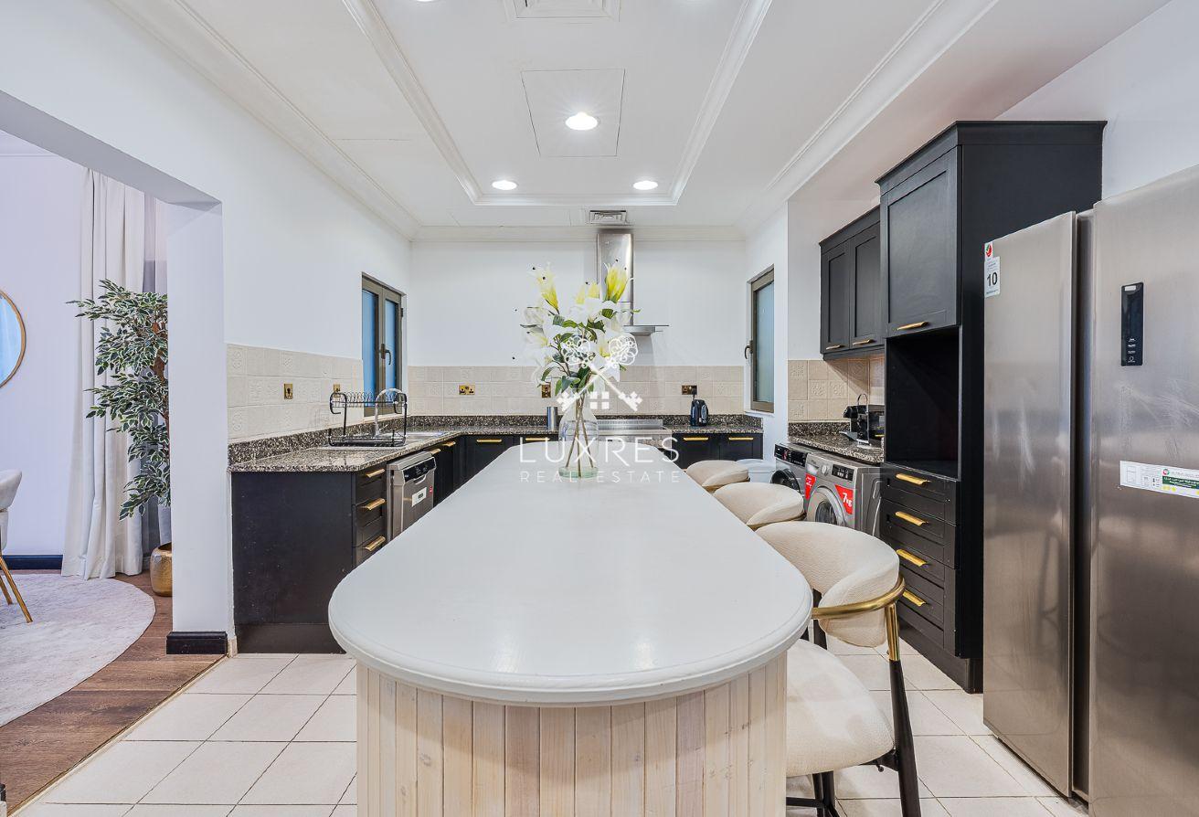 Exclusive 4BR + Maid | Upgraded | Palm Living photo 13