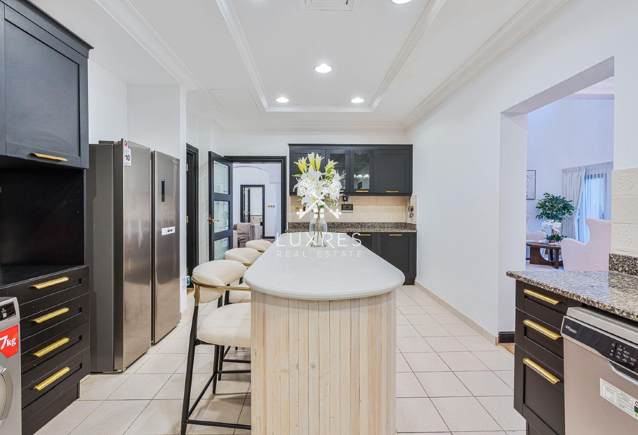 Exclusive 4BR + Maid | Upgraded | Palm Living photo 14