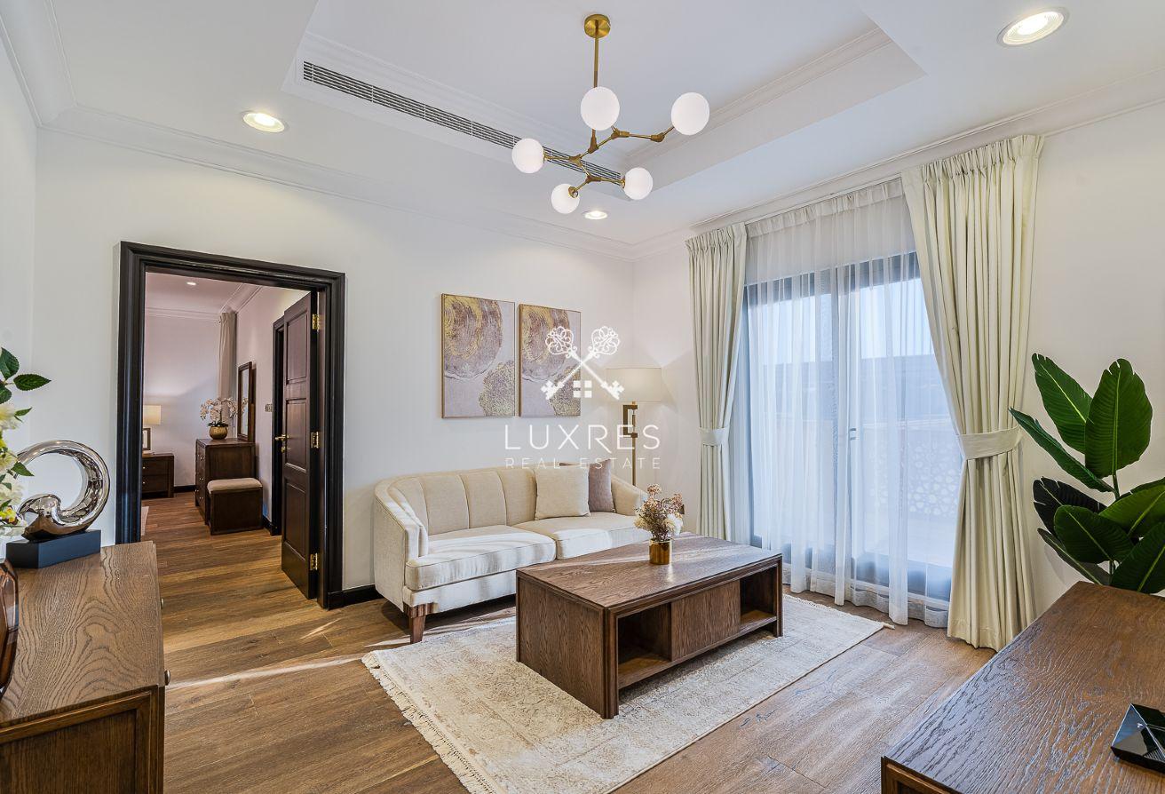 Exclusive 4BR + Maid | Upgraded | Palm Living photo 24