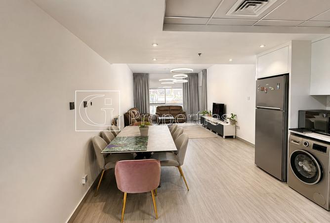 Vacant Unit | Pool Facing | Bright & Spacious photo 3