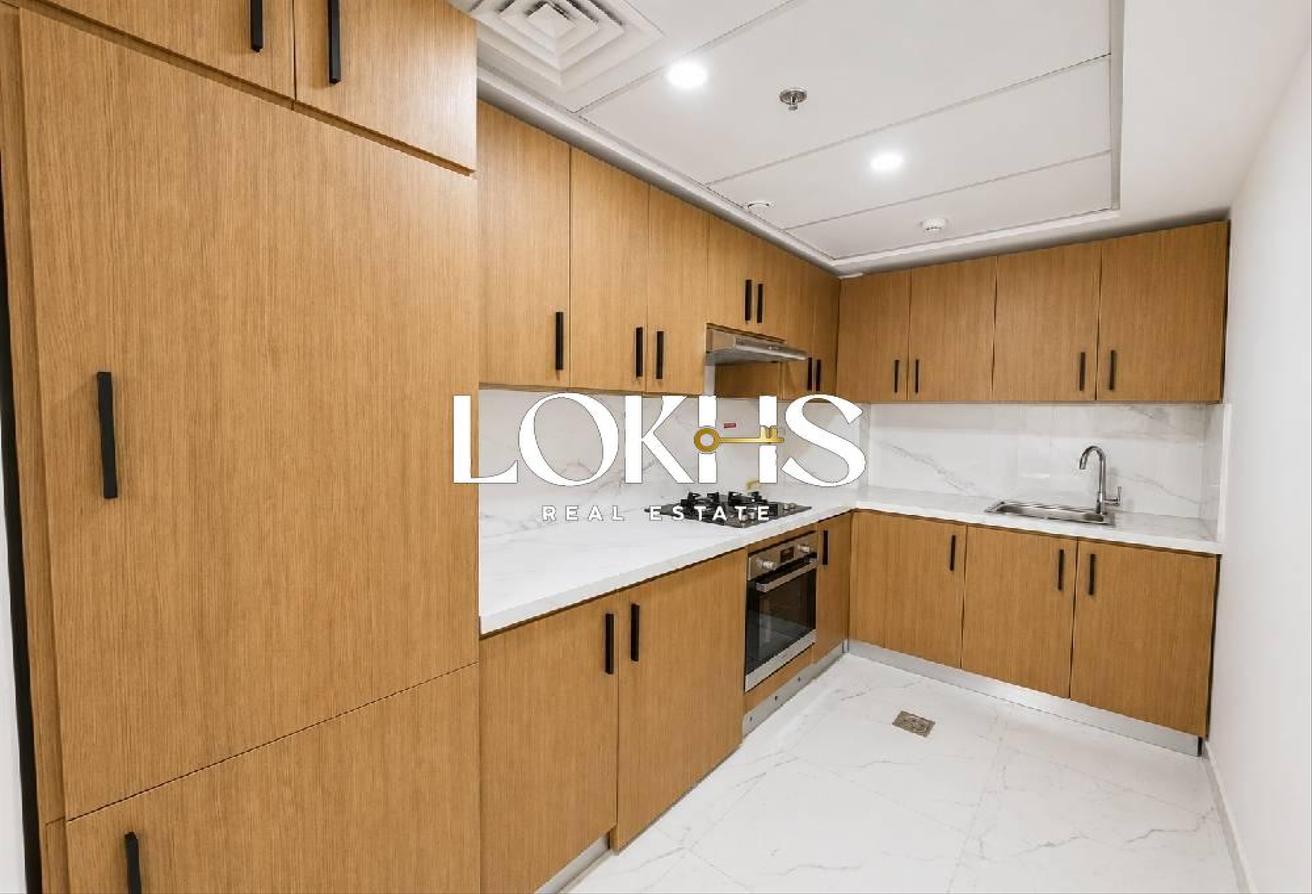 MODERN UPGRADE | 2 COVERED PARKINGS | HIGH FLOOR photo 5