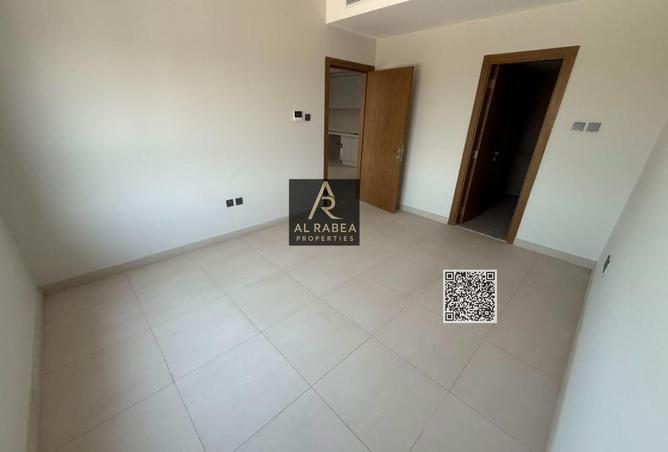 120216011 - Property Image 3