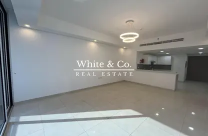 شقة - غرفة نوم - 2 حمامات للايجار في ويفز تاور - الخليج التجاري - دبي