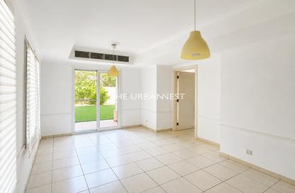 Villa - 2 Bedrooms - 3 Bathrooms for rent in Springs 15 - The Springs - Dubai
