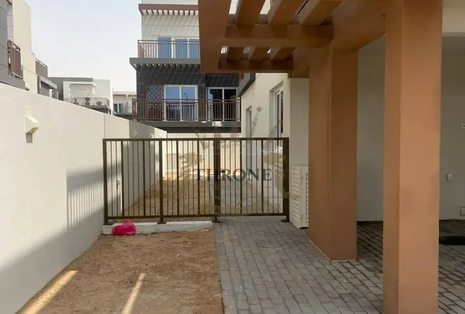 151912423 - Property Image 2