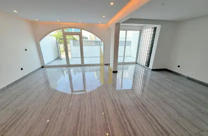 Villa - 4 Bedrooms - 4 Bathrooms for rent in Umm Suqeim 1 Villas - Umm Suqeim 1 - Umm Suqeim - Dubai