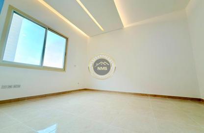 Apartment - Studio - 1 Bathroom for rent in Al Mushrif Villas - Al Mushrif - Abu Dhabi