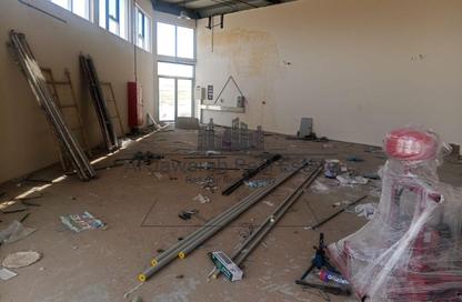 Warehouse - Studio for rent in Umm Dir - Umm Al Quwain