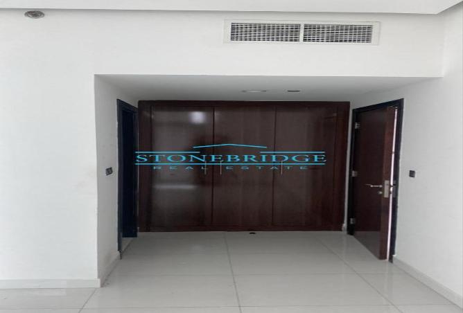 76123333 - Property Image 2