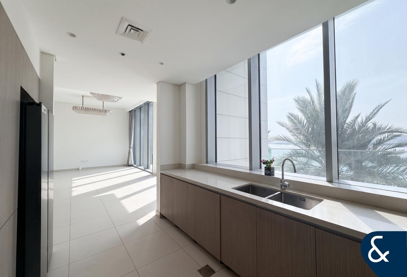 Burj & Water Views | Luxury | Duplex photo 3
