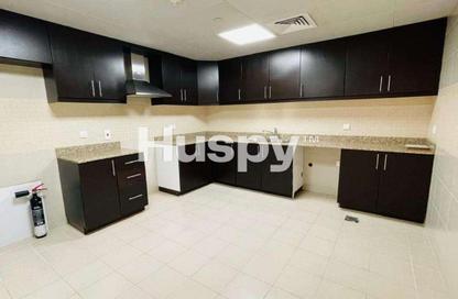 Apartment - 3 - 5 for rent in Al Ain Tower - Khalidiya Street - Al Khalidiya - Abu Dhabi