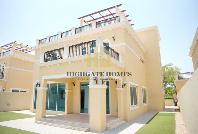 Big plot | Exquisitely Landscaped | Tenanted