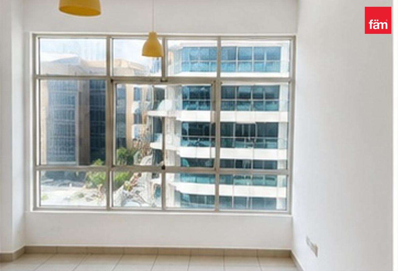 Prime Marina Location | Metro & Mall Nearby photo 4