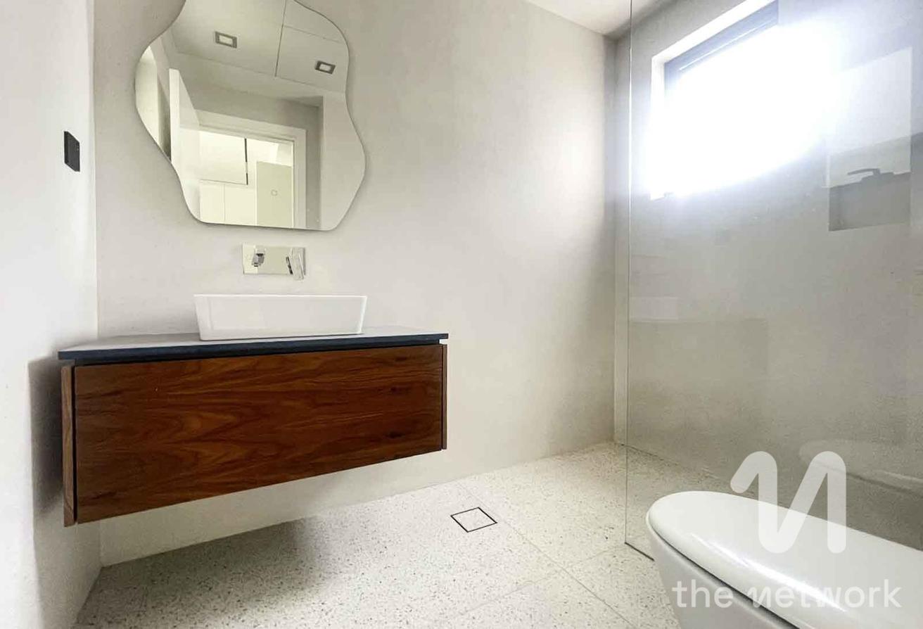 Fully Renovated | Type 4M Converted | Vacant photo 8