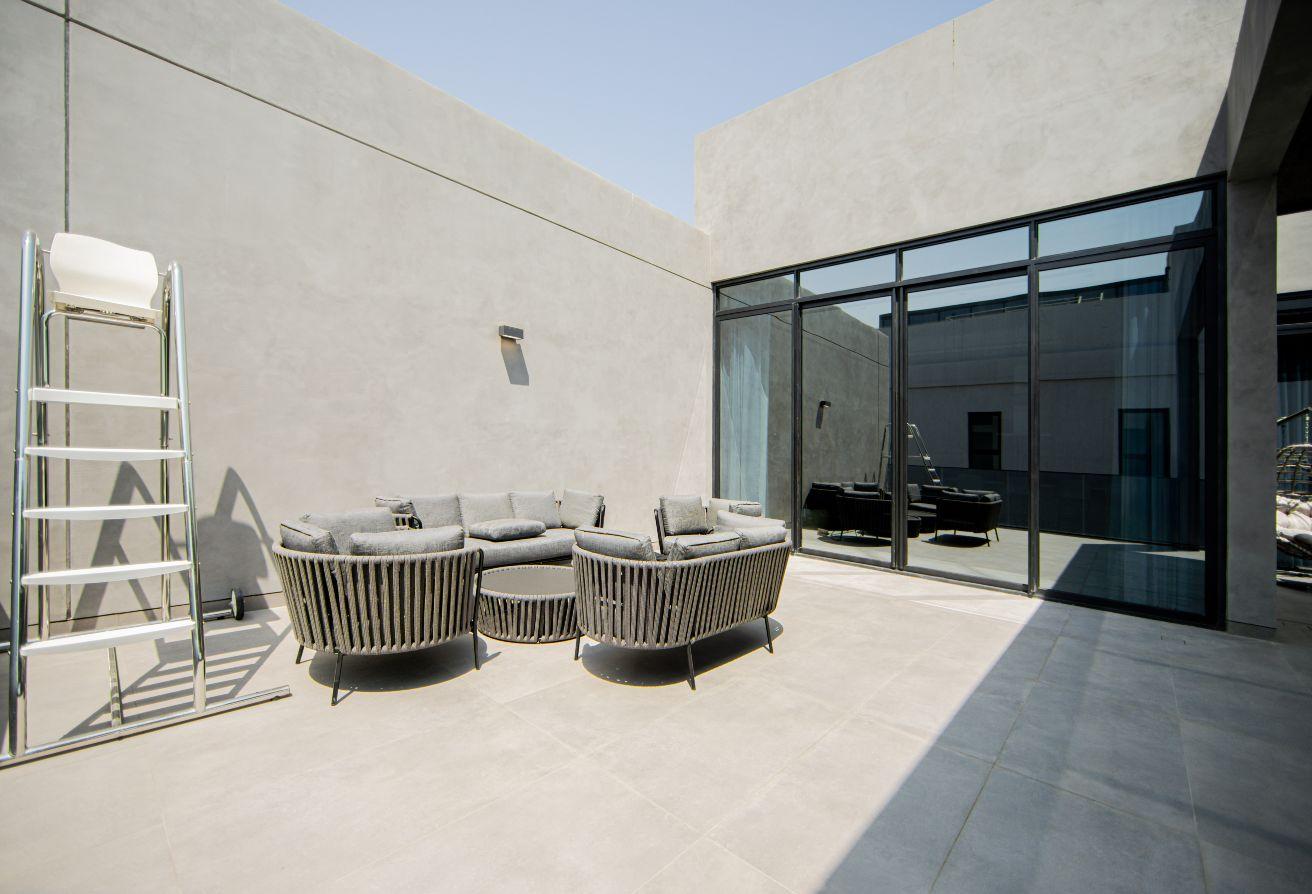 Prime Location | Luxury Villa | Unfurnished photo 15