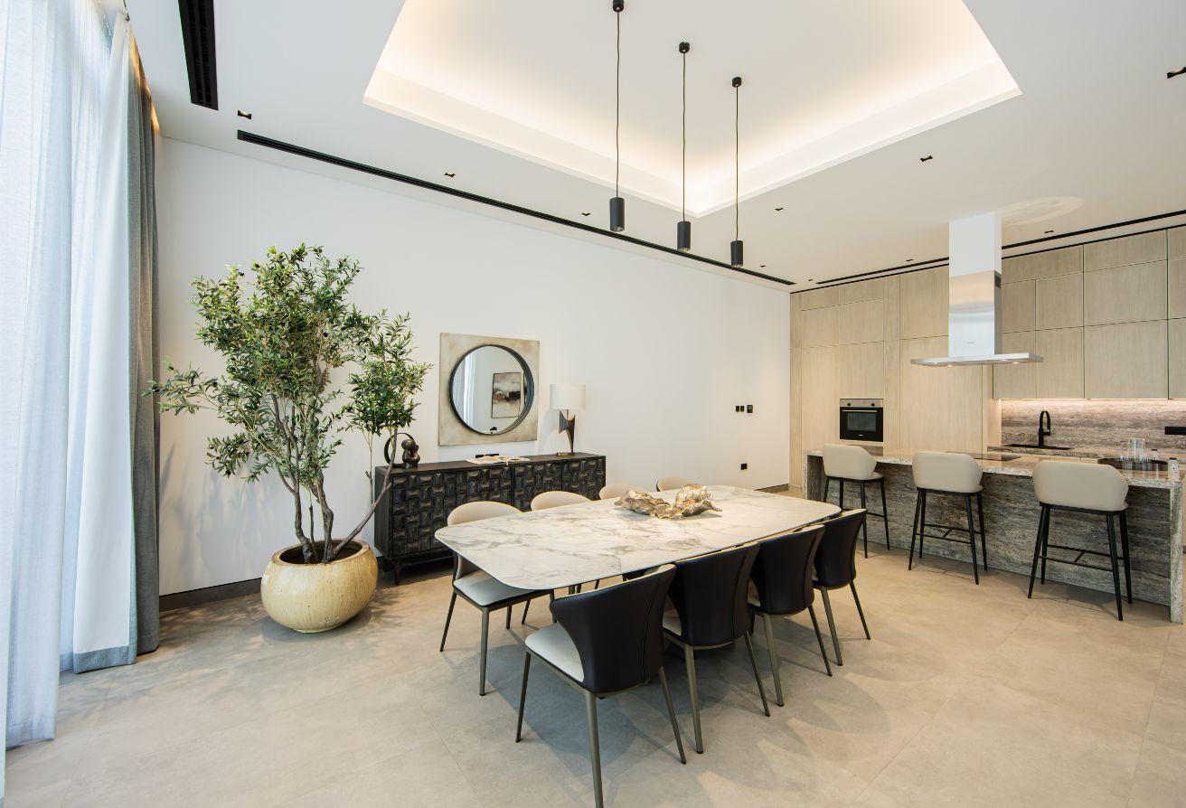 Prime Location | Luxury Villa | Unfurnished photo 11