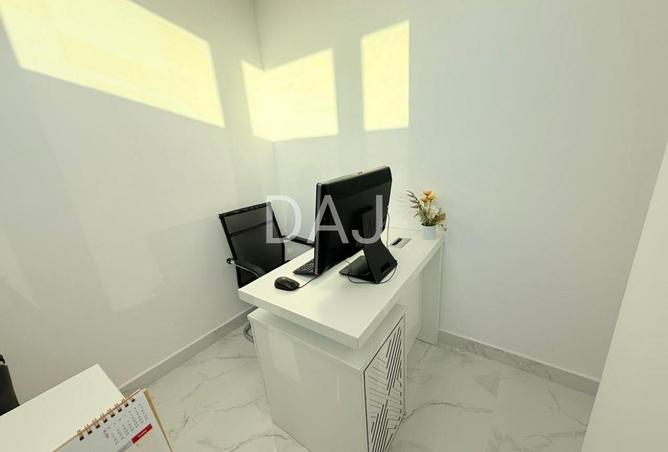 81110179 - Property Image 2