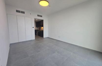 Apartment - Studio - 1 Bathroom for rent in Tiraz 2 - Aljada - Sharjah