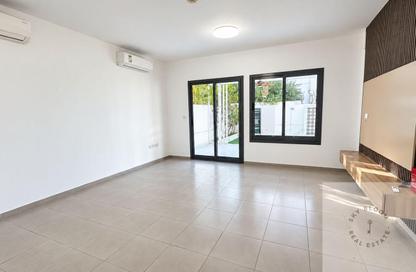 Townhouse - 4 - 4 for rent in Zahra Townhouses - Town Square - Dubai