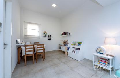 Villa - 3 Bedrooms - 3 Bathrooms for rent in Springs 3 - The Springs - Dubai
