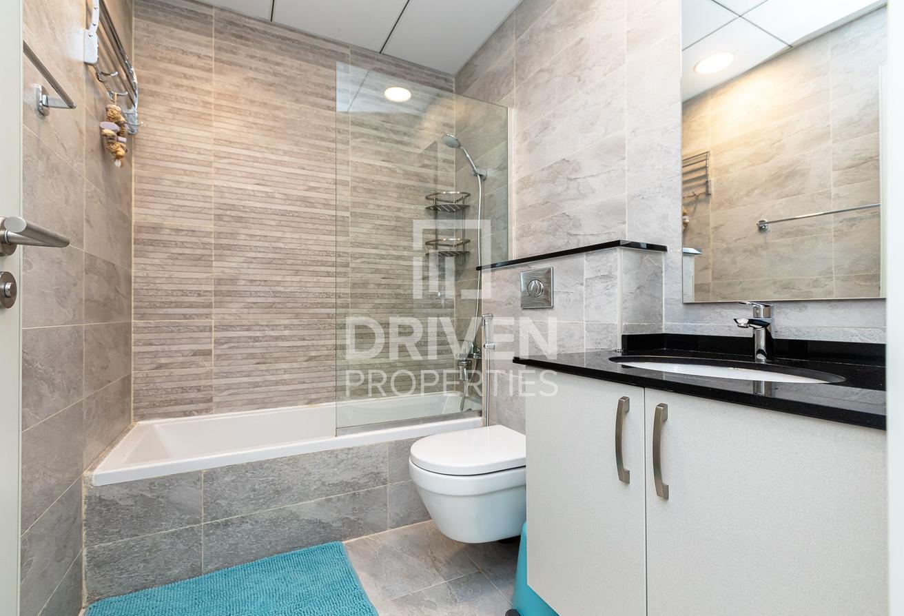 Well-maintained | Spacious Unit | Vacant photo 16