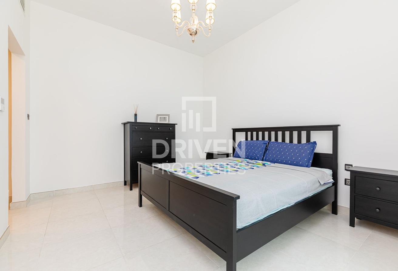 Well-maintained | Spacious Unit | Vacant photo 6