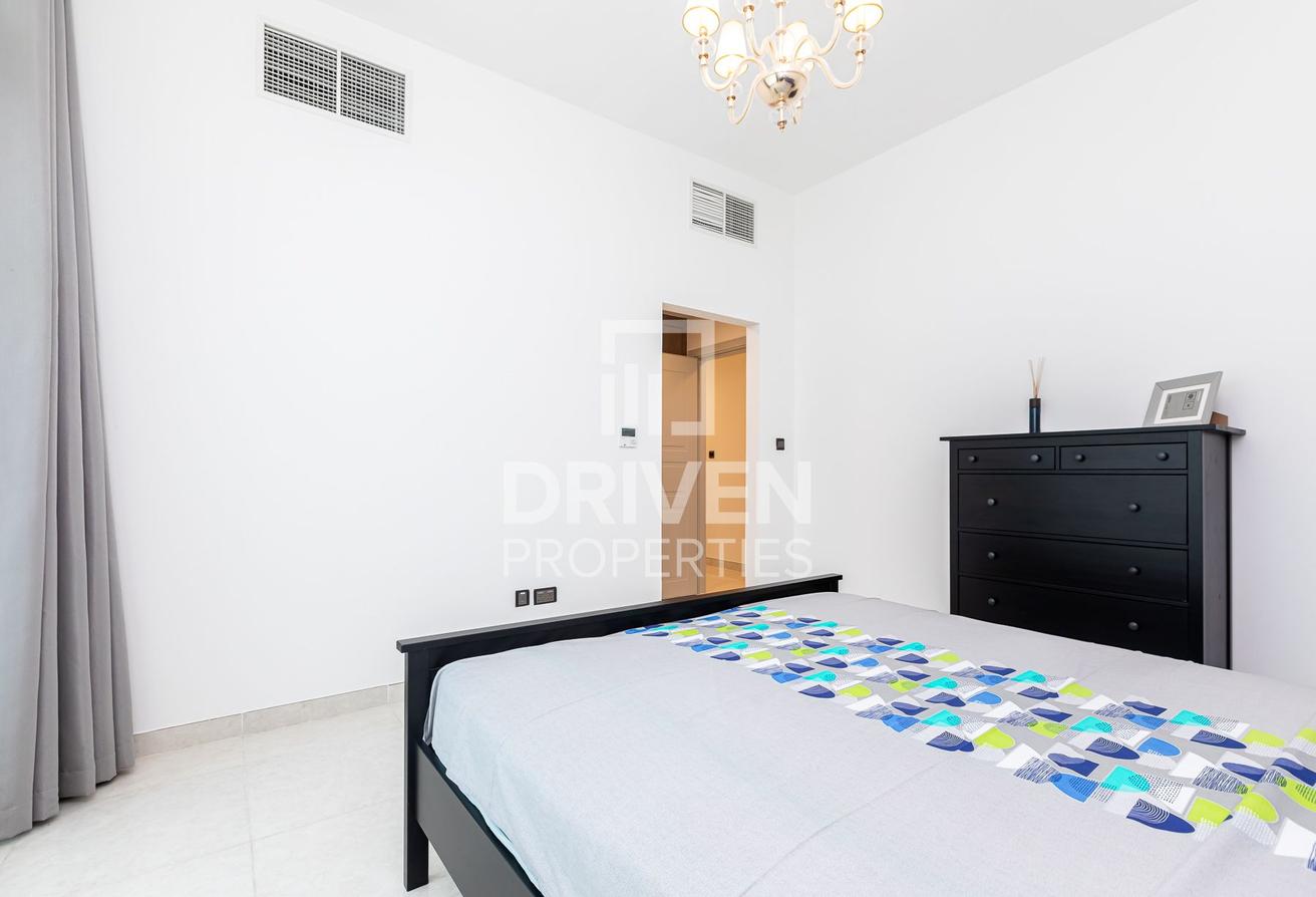Well-maintained | Spacious Unit | Vacant photo 4