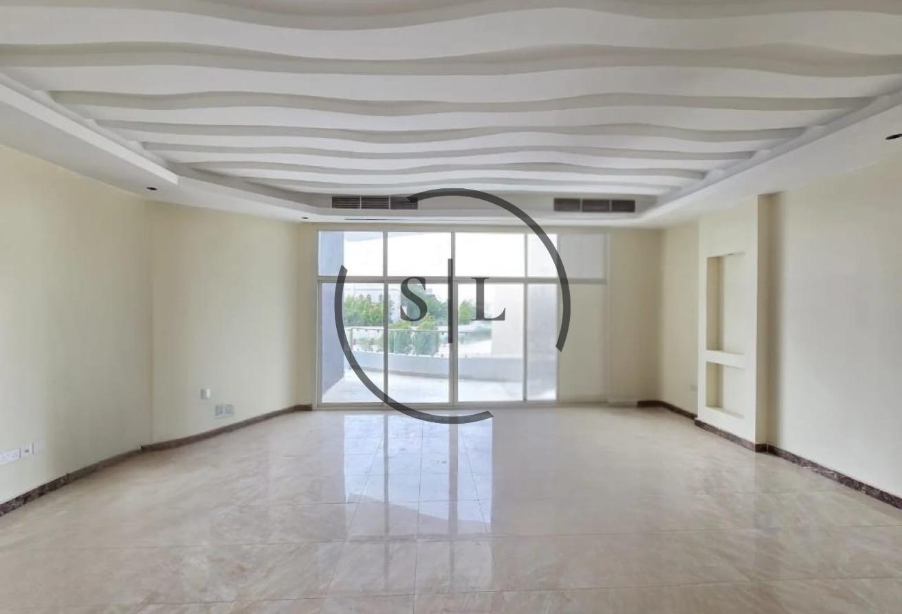 Fully Renovated Villa l Premium Features with Pool photo 3