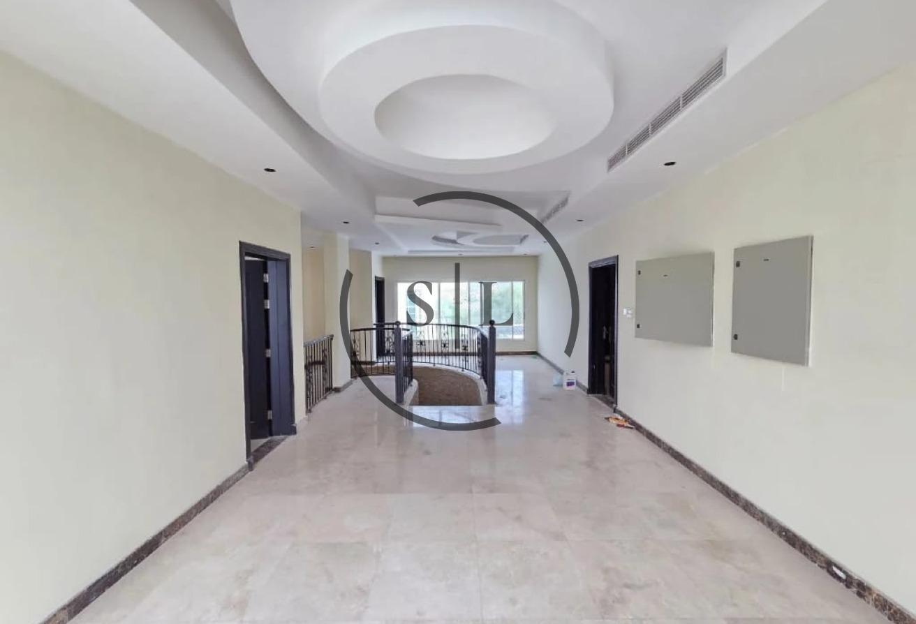 Fully Renovated Villa l Premium Features with Pool photo 7