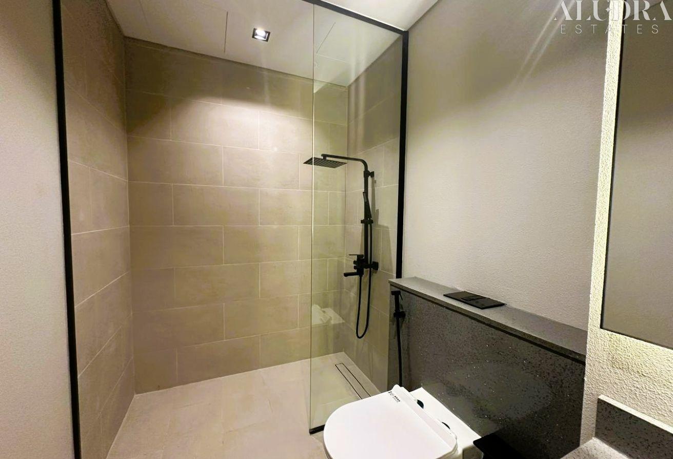 Brand New 1BR | Corner Unit | Italian Furniture photo 15