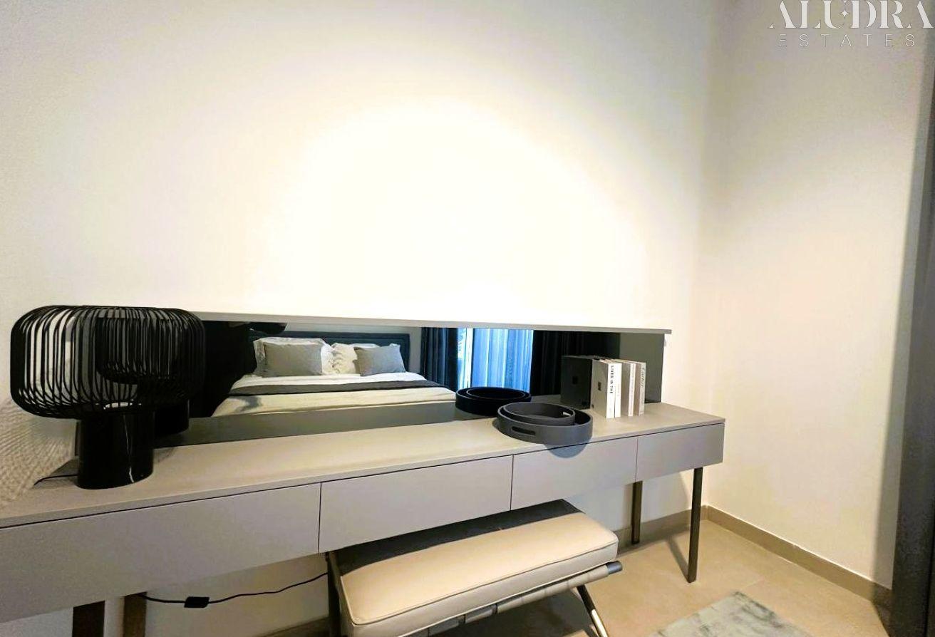 Brand New 1BR | Corner Unit | Italian Furniture photo 11