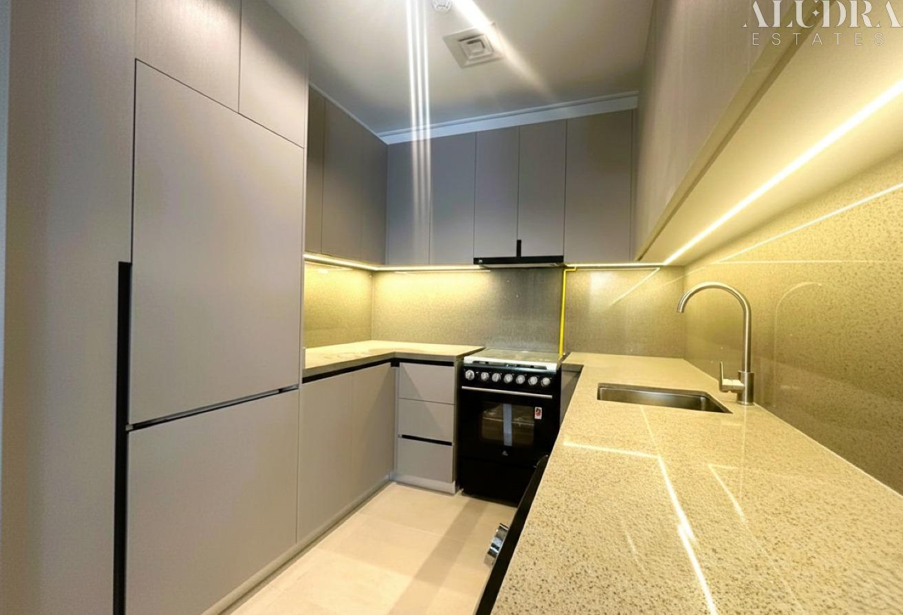Brand New 1BR | Corner Unit | Italian Furniture photo 6