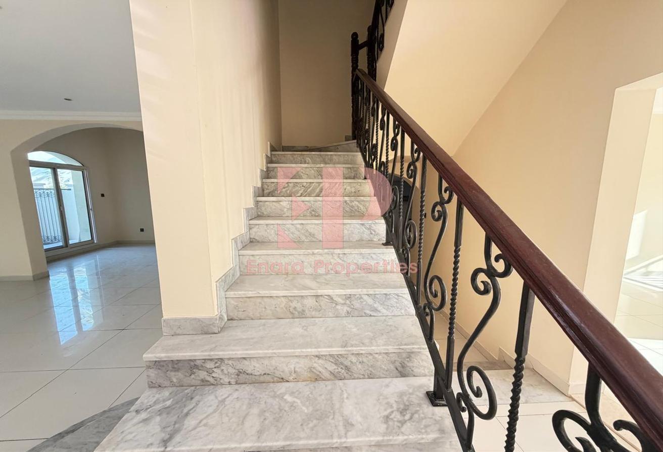 Spacious 5Bed Room Villa + Maid l Close to DAA photo 7